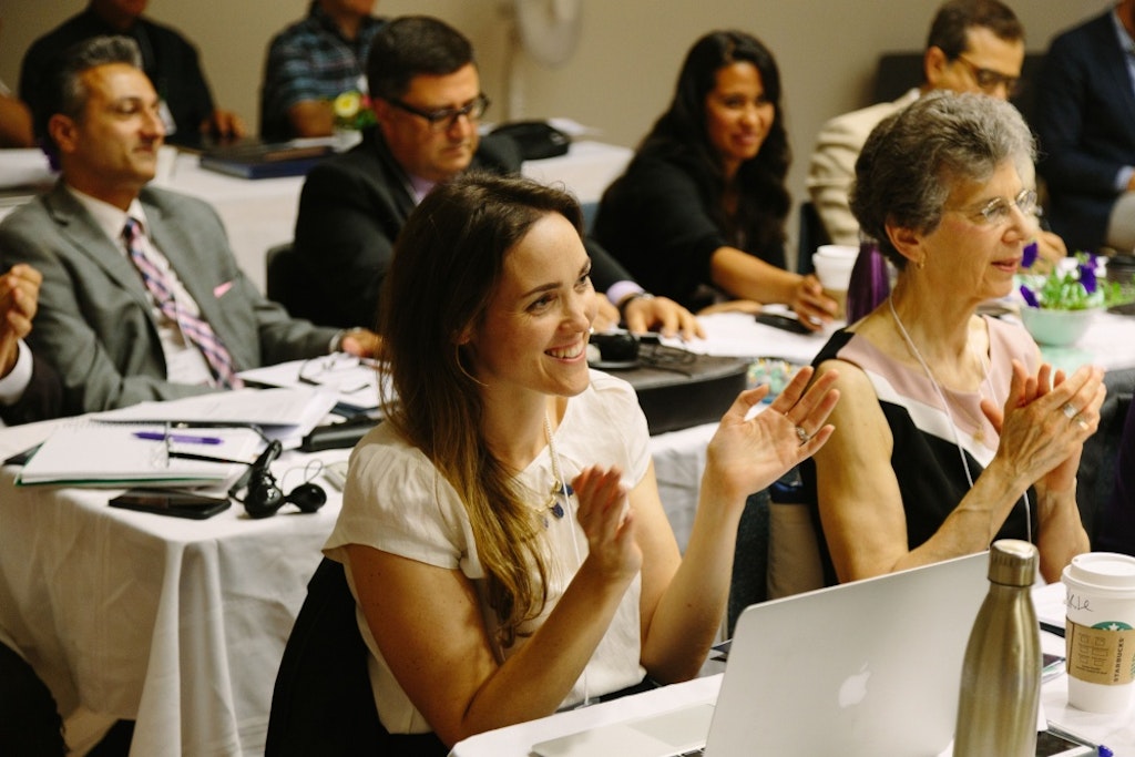 Les bahá’ís se réunissent pour le Congrès national annuel