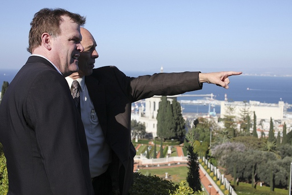 Minister Baird visits the Baha’i World Centre