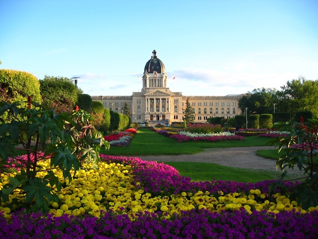 Regina Baha’is celebrate the 100th Anniversary of the Saskatchewan Legislative Building – a National Historic Site of Canada
