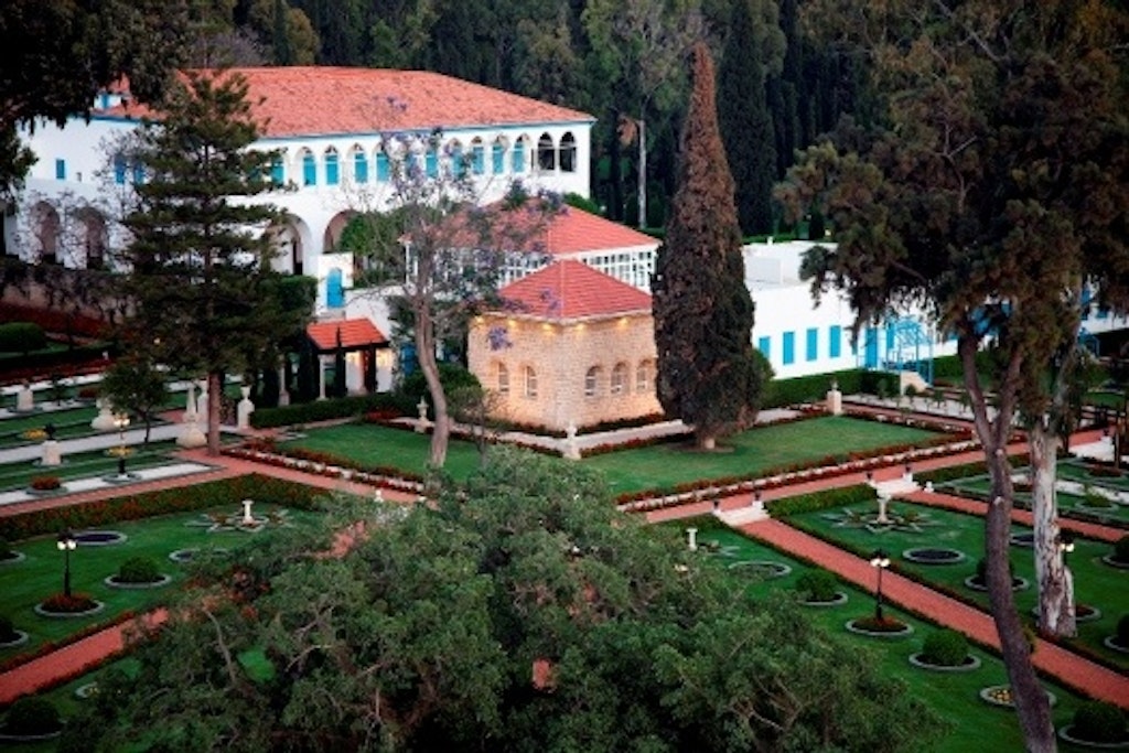 Canadian Baha’is celebrate the 150th anniversary of the declaration of Baha’u’llah, the Prophet-Founder of the Baha’i Faith