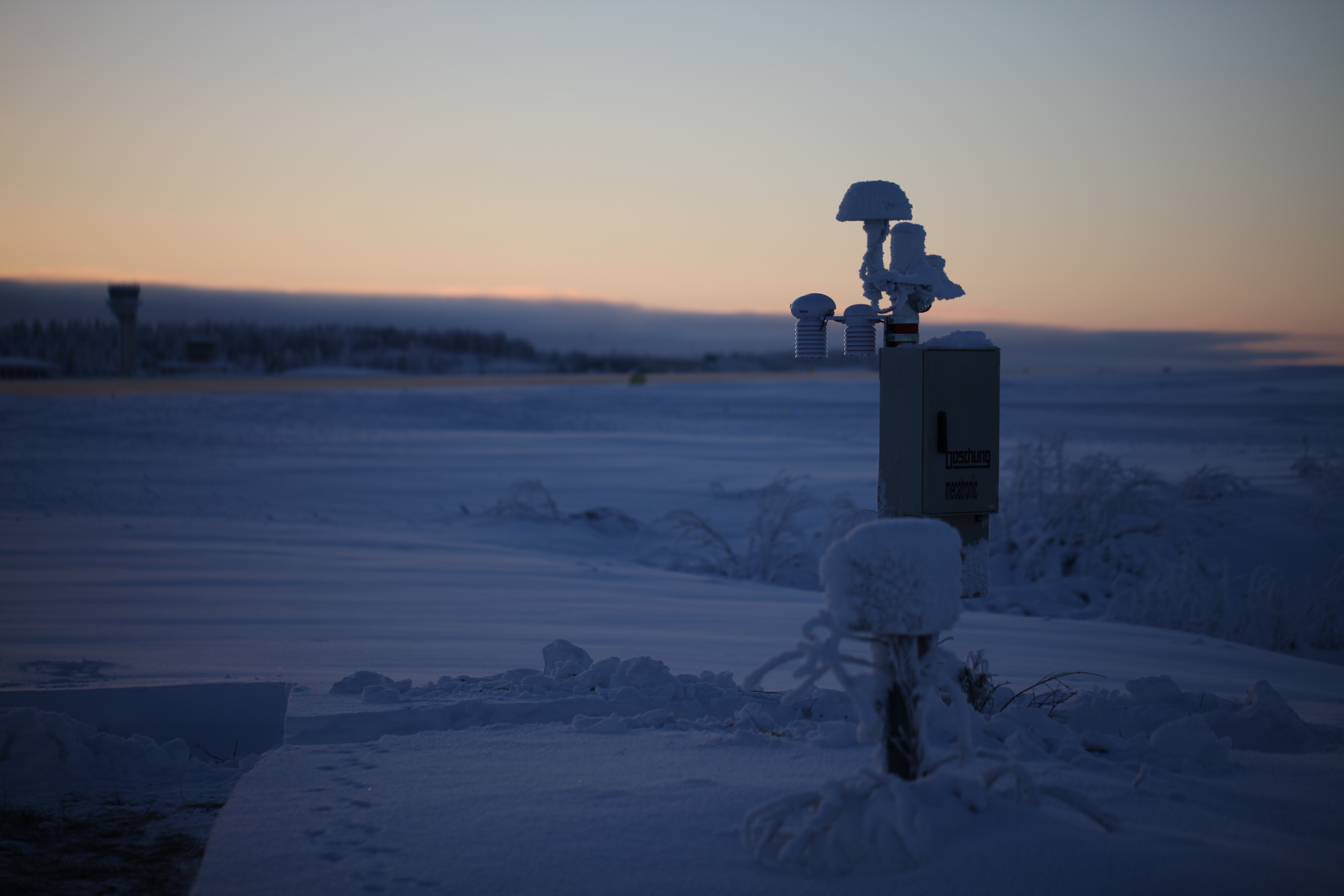 Ice Early Warning System, détection de verglas sur les aéroports