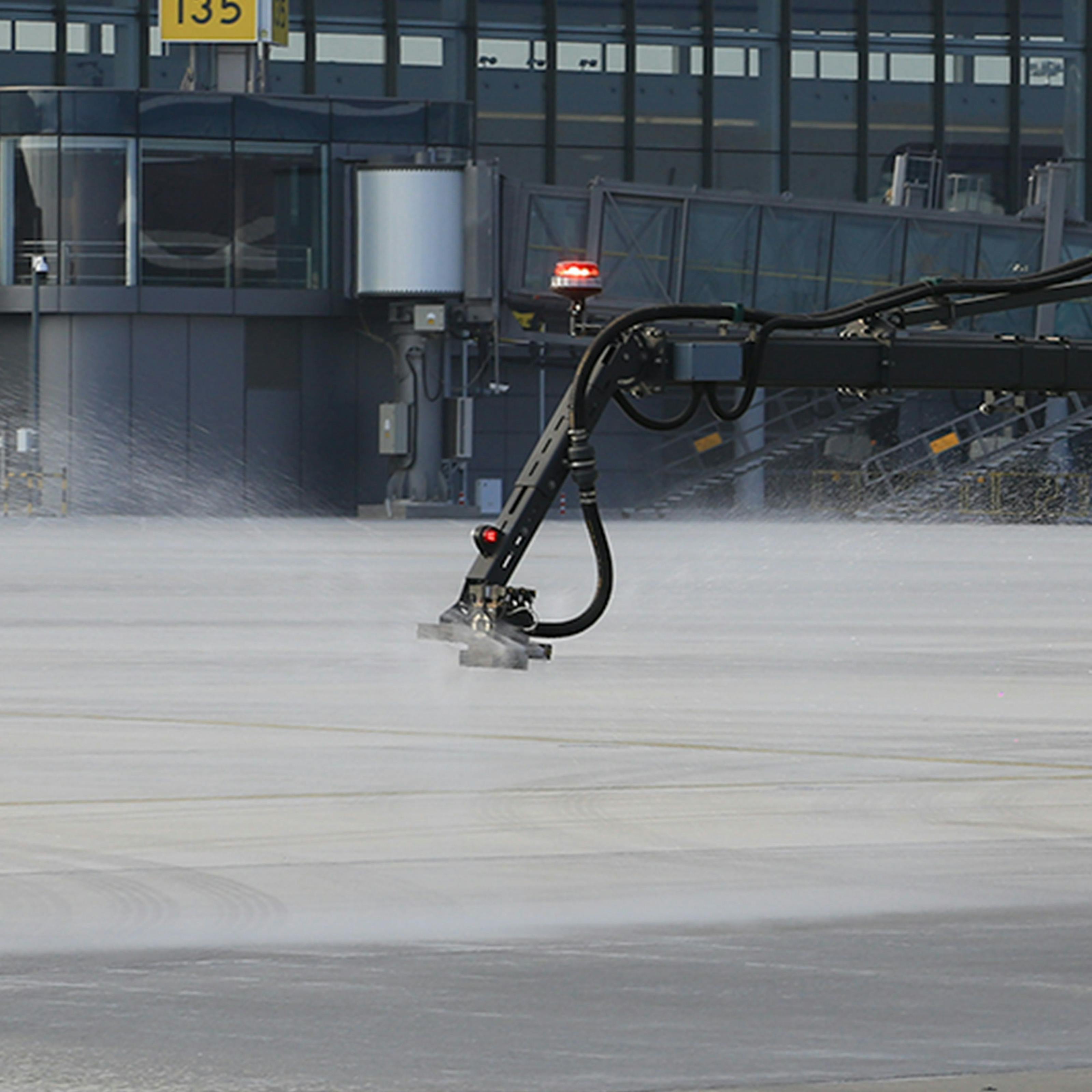 Boschung SDA Series Airport Runway Deicer Spreader