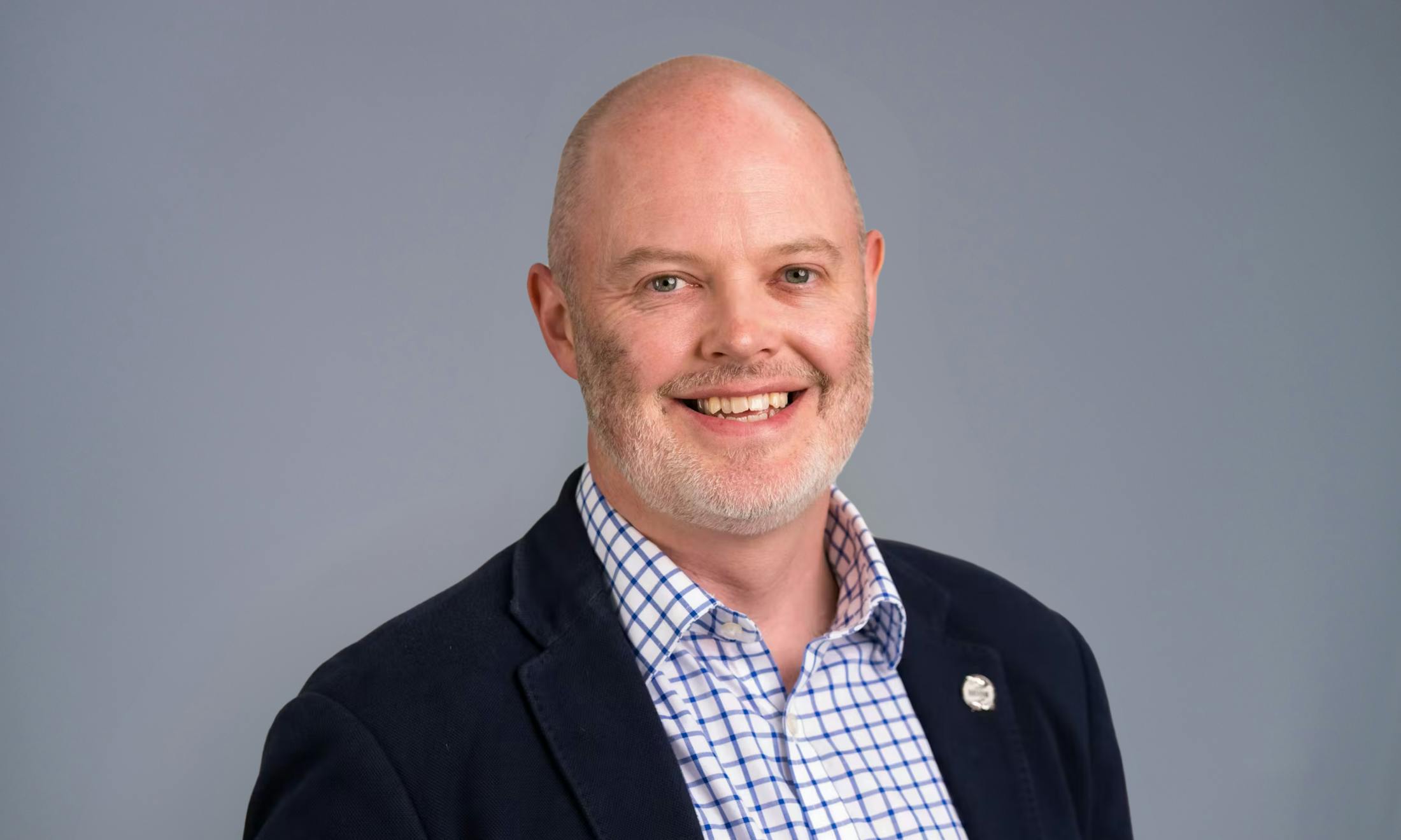 Mr Iain McGraw