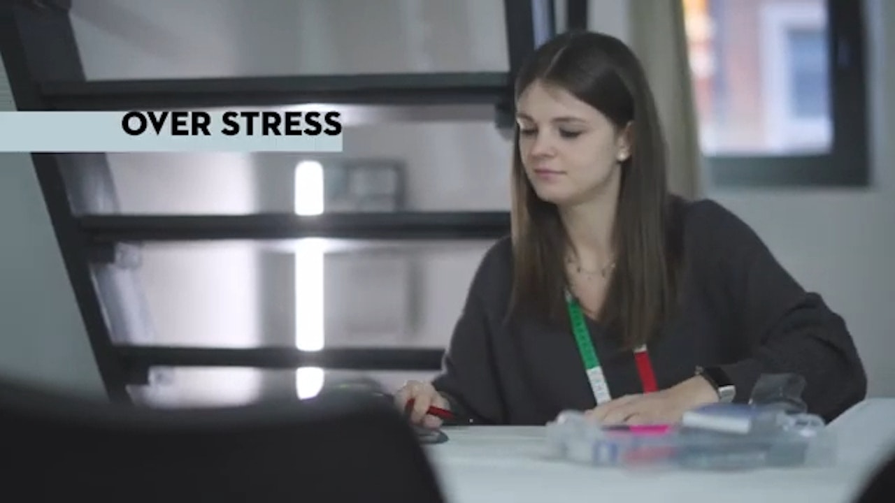 video afspelen: Eerste hulp bij stress? Erom durven vragen, leerde Britt