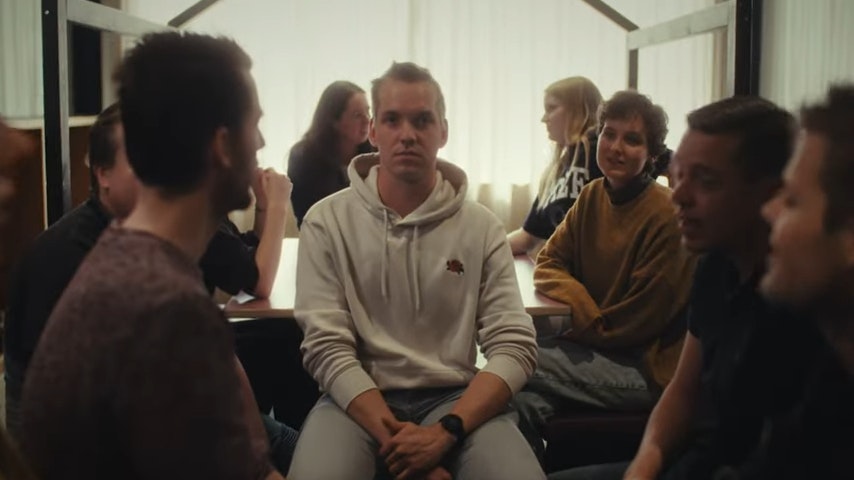video afspelen:  Join Us in één minuut