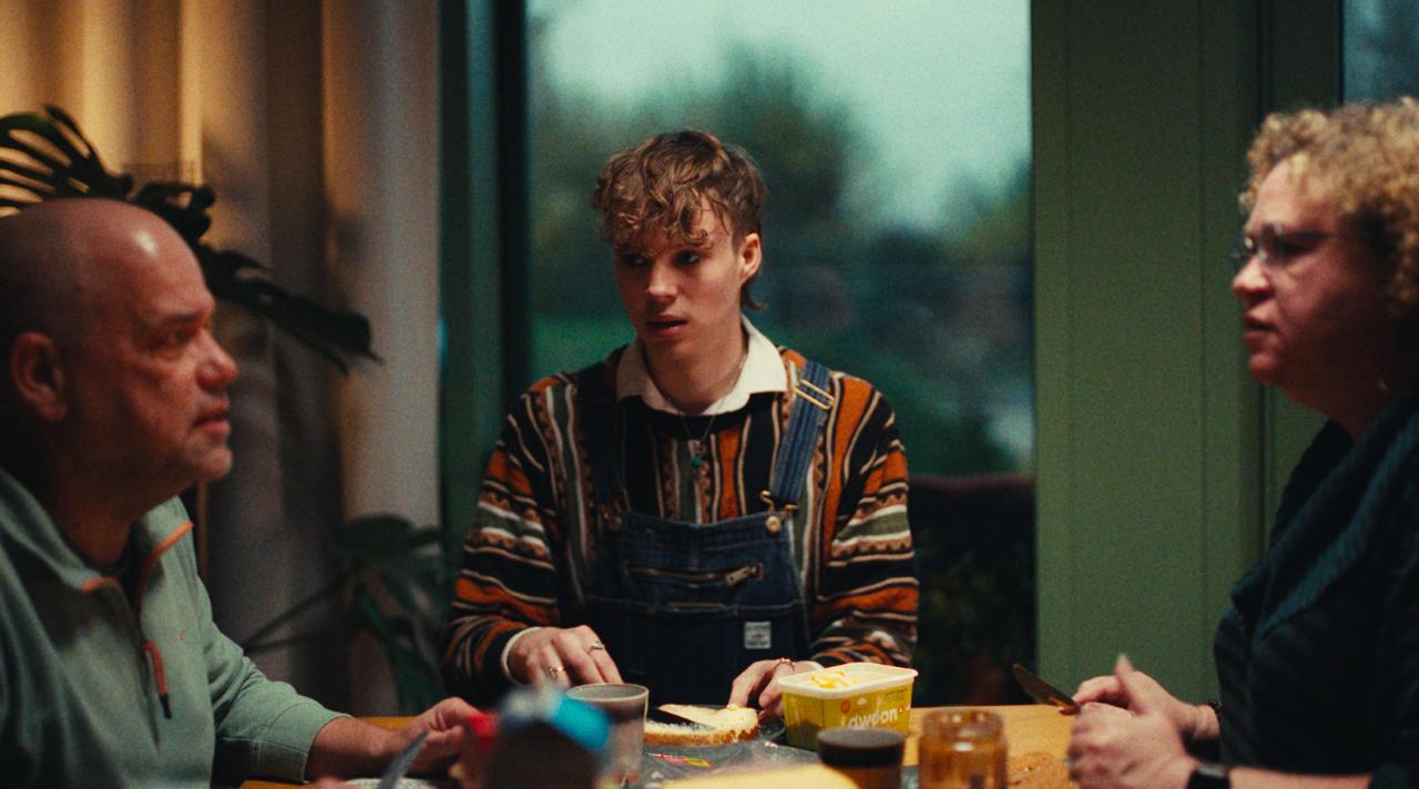 Gezin aan lunchtafel