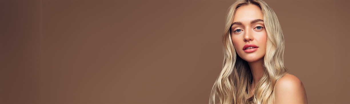 woman with long blonde hair