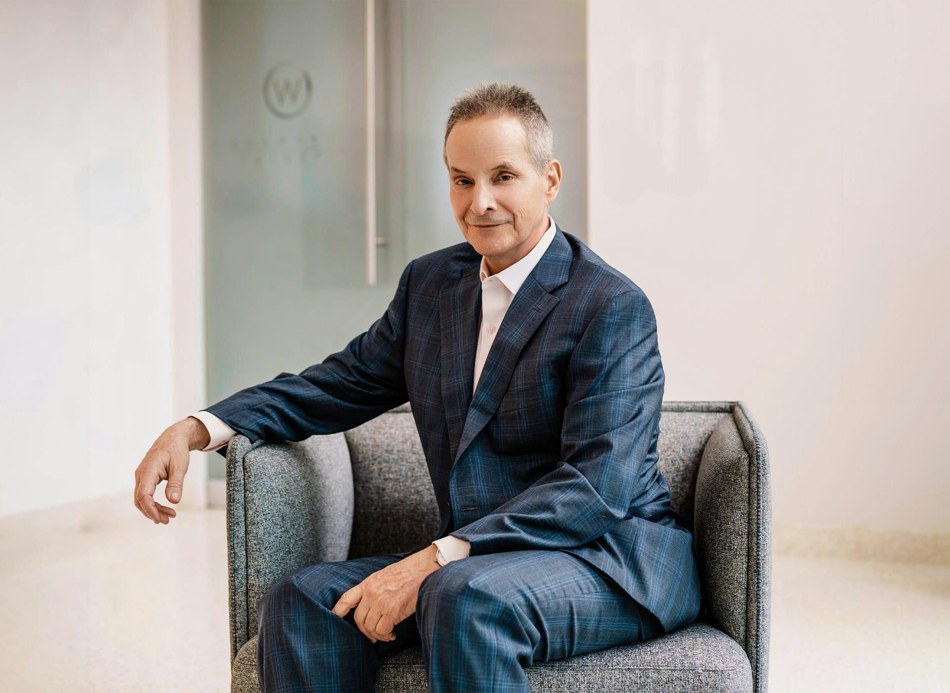 Dr. Allan Wulc Sitting