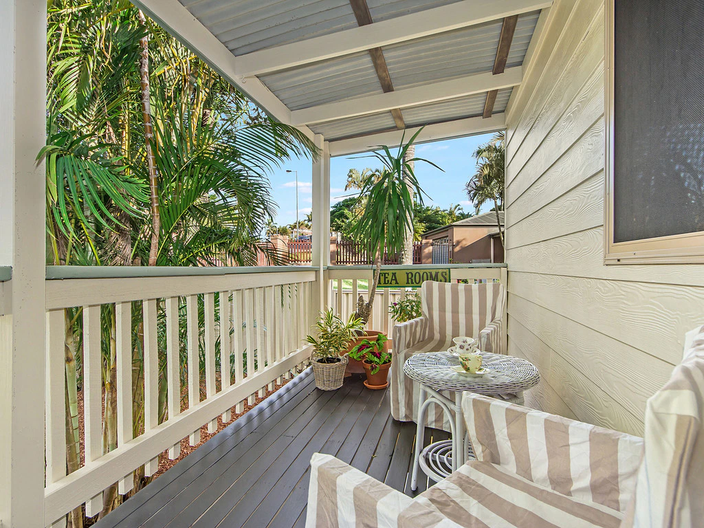 balcony