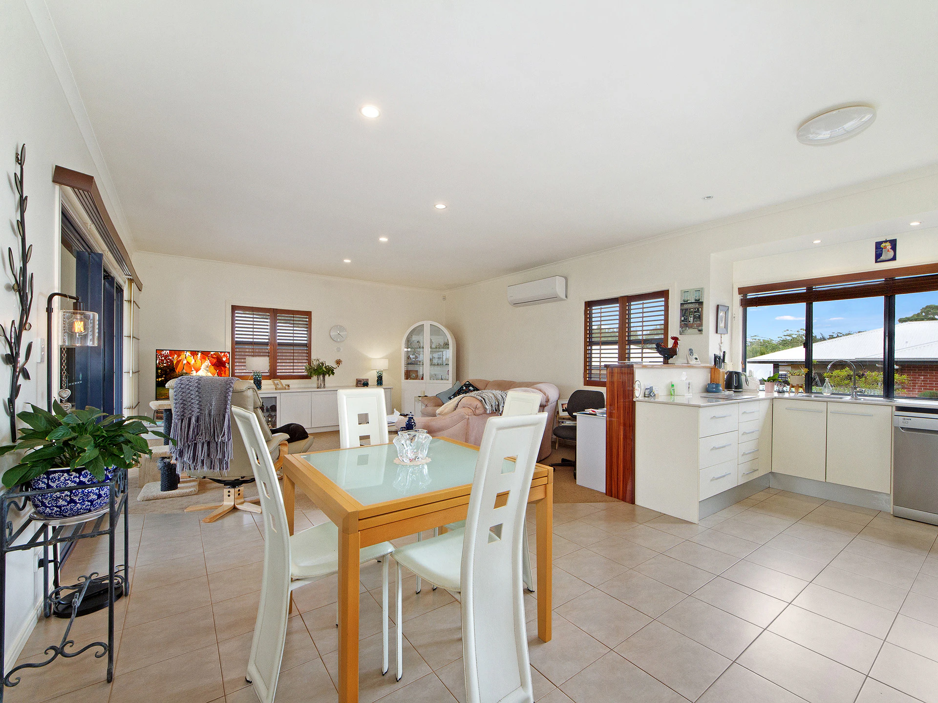 dining room