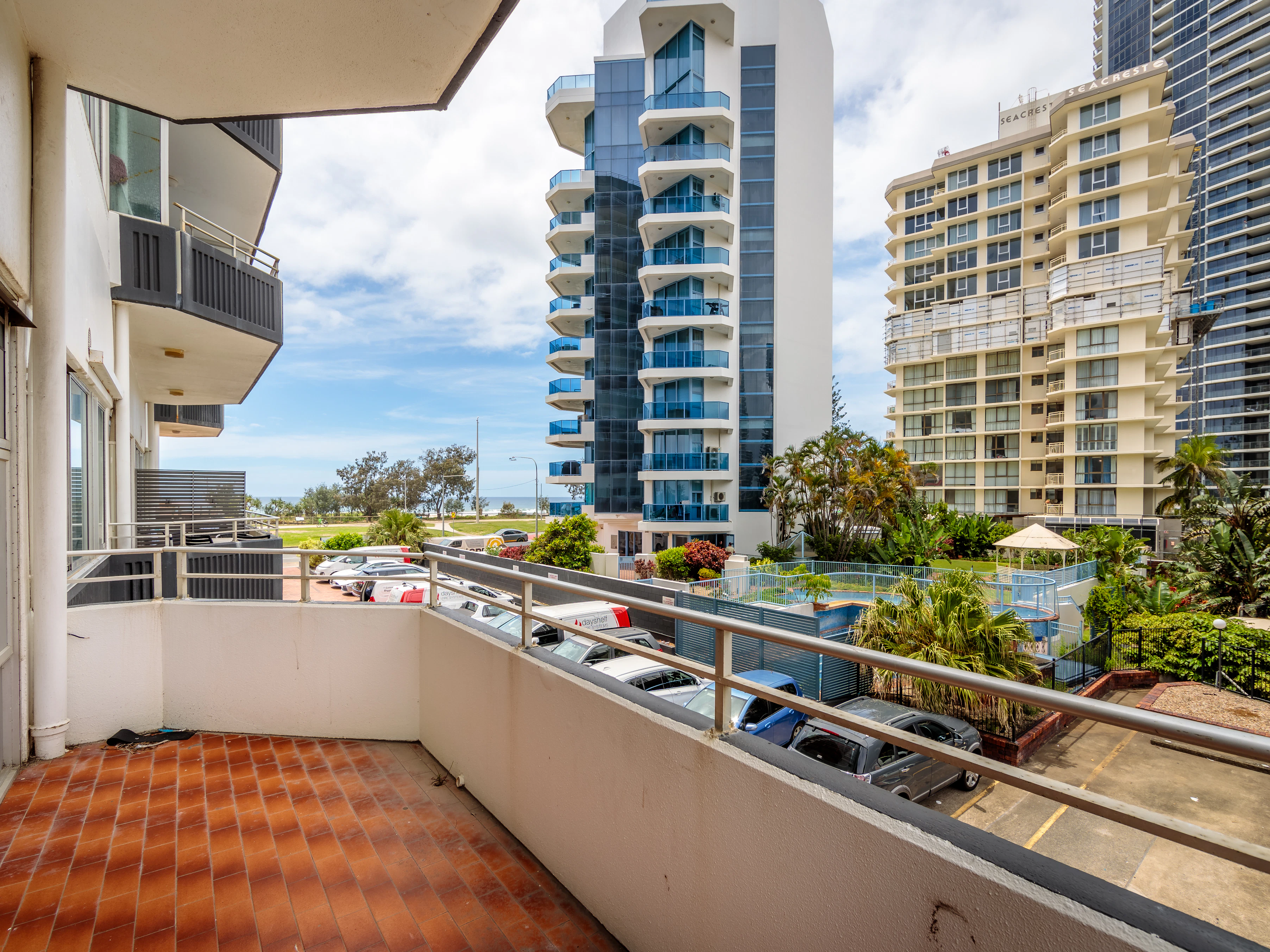 balcony