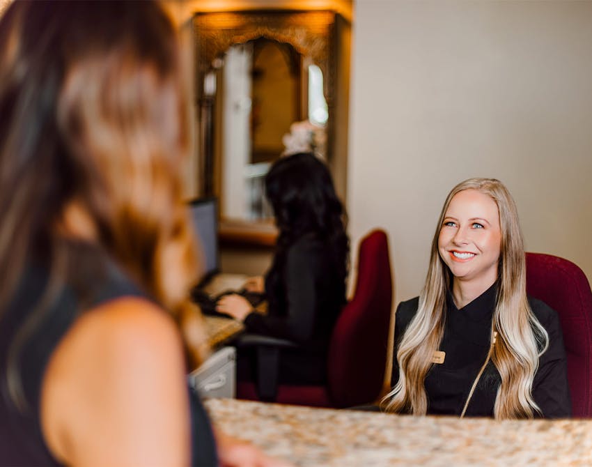 staff shaking a patients hand