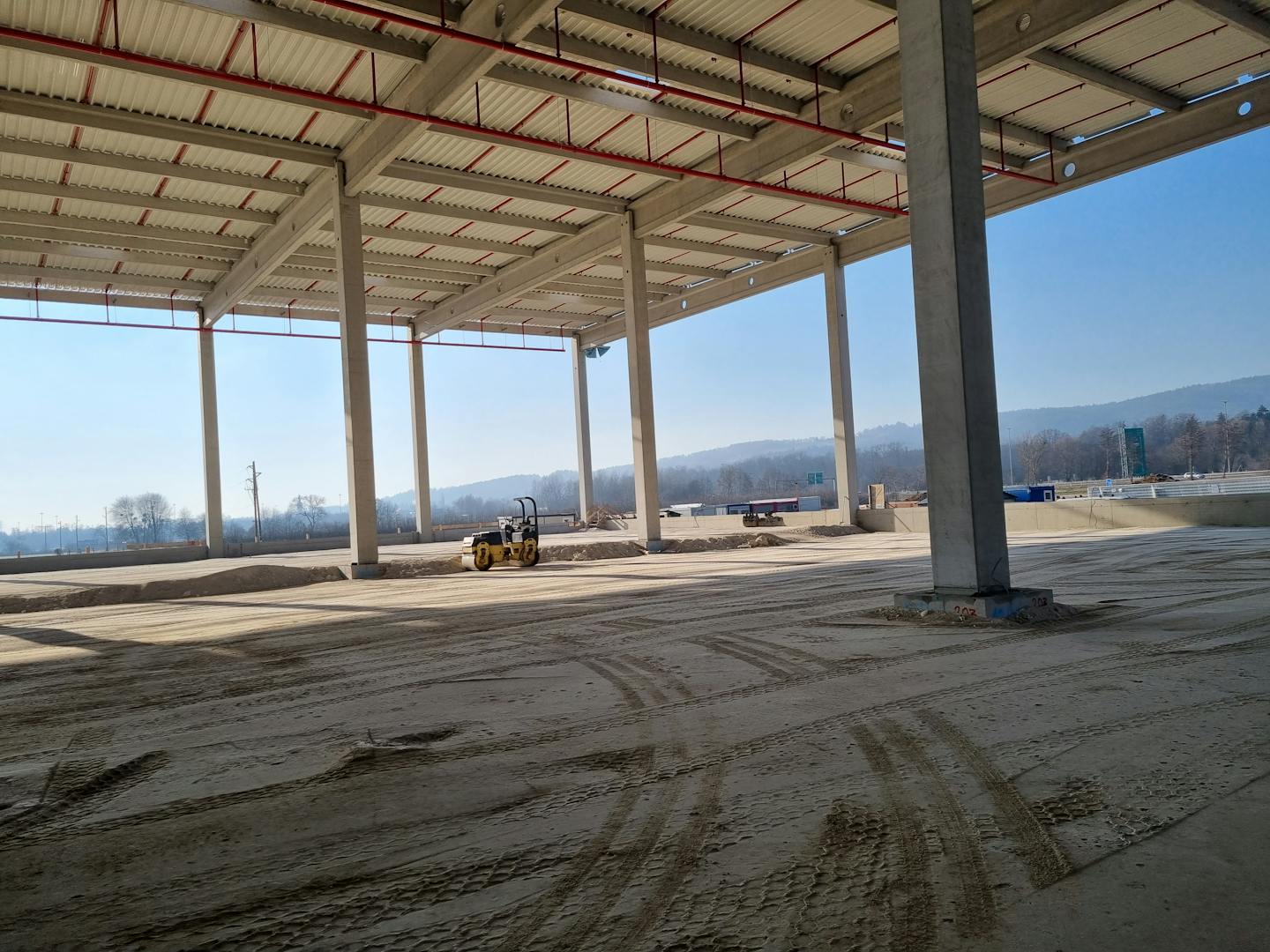 Logistični center Hoče