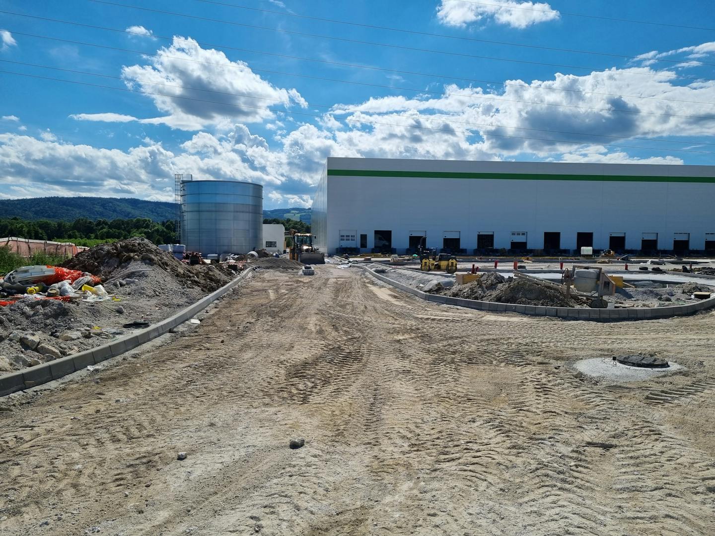 Logistični center Hoče