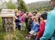Bildungsangebote und Naturerlebnisse sensibilisieren Kinder und Erwachsene für die Förderung der Biodiversität und die nachhaltige Entwicklung der Region.