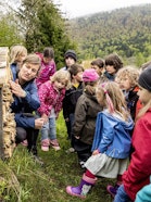 Bildungsangebote und Naturerlebnisse sensibilisieren Kinder und Erwachsene für die Förderung der Biodiversität und die nachhaltige Entwicklung der Region.