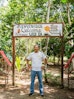Sixto Cruz from the meliponary Widi Da, one of the winning projects of the Amazonía 5.0 Award.