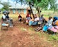 Bildunterschrift: Mitglieder der Frauengruppe Kiremu Kaichweri bei einer gemeinschaftlichen Kartierung in der Gambella-Mara-Landschaft.