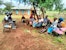 Bildunterschrift: Mitglieder der Frauengruppe Kiremu Kaichweri bei einer gemeinschaftlichen Kartierung in der Gambella-Mara-Landschaft.