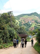 Unterwegs in Nam Pua Pattana, einem Bergdorf in den Wäldern des Distrikts Pua, Provinz Nan, Thailand