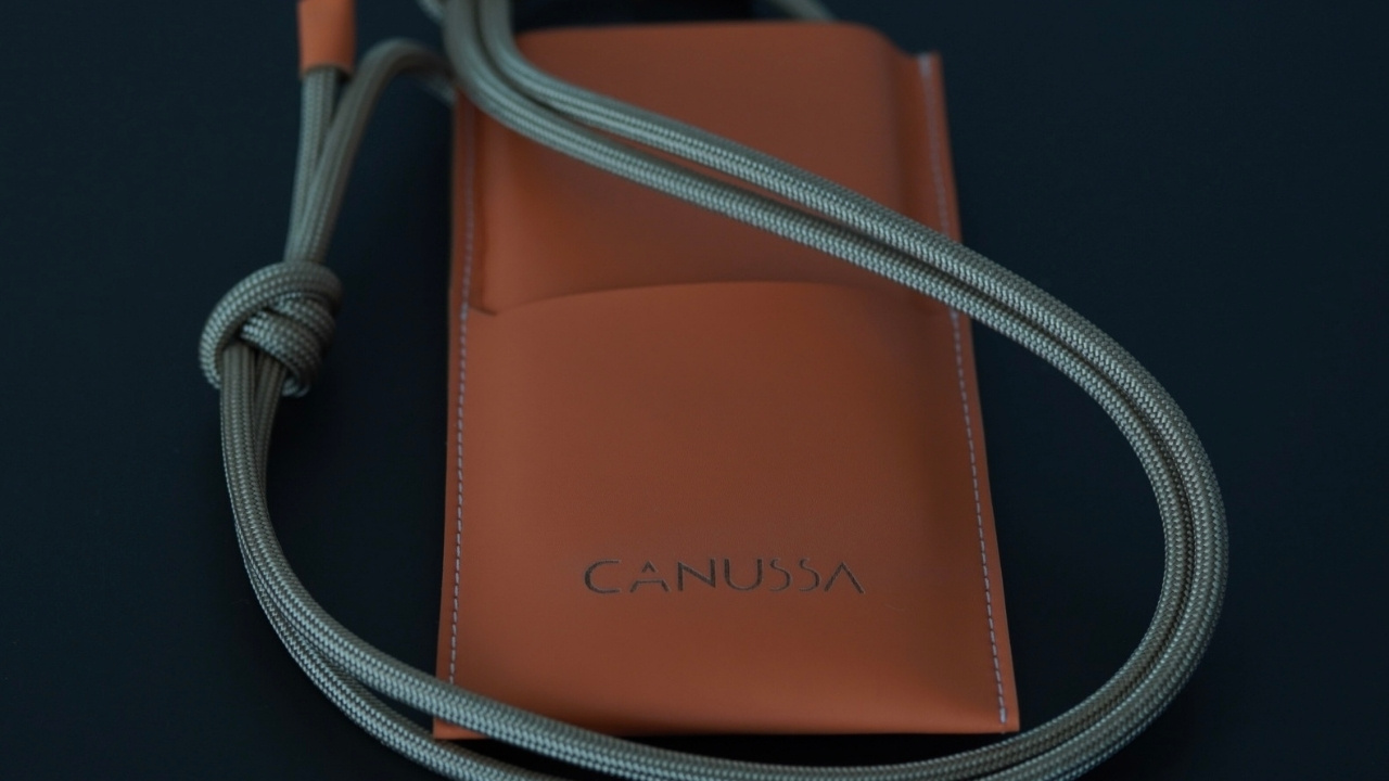 Canussa Small Vegan Leather Bag on Table