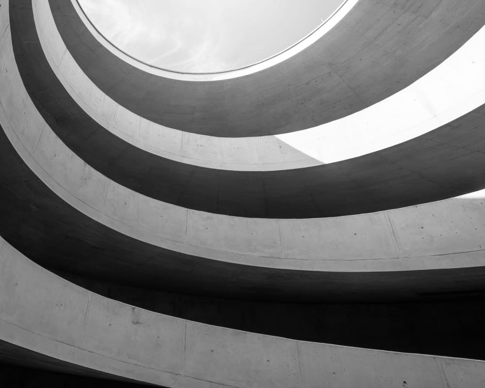 greyscale of a swirly pattern