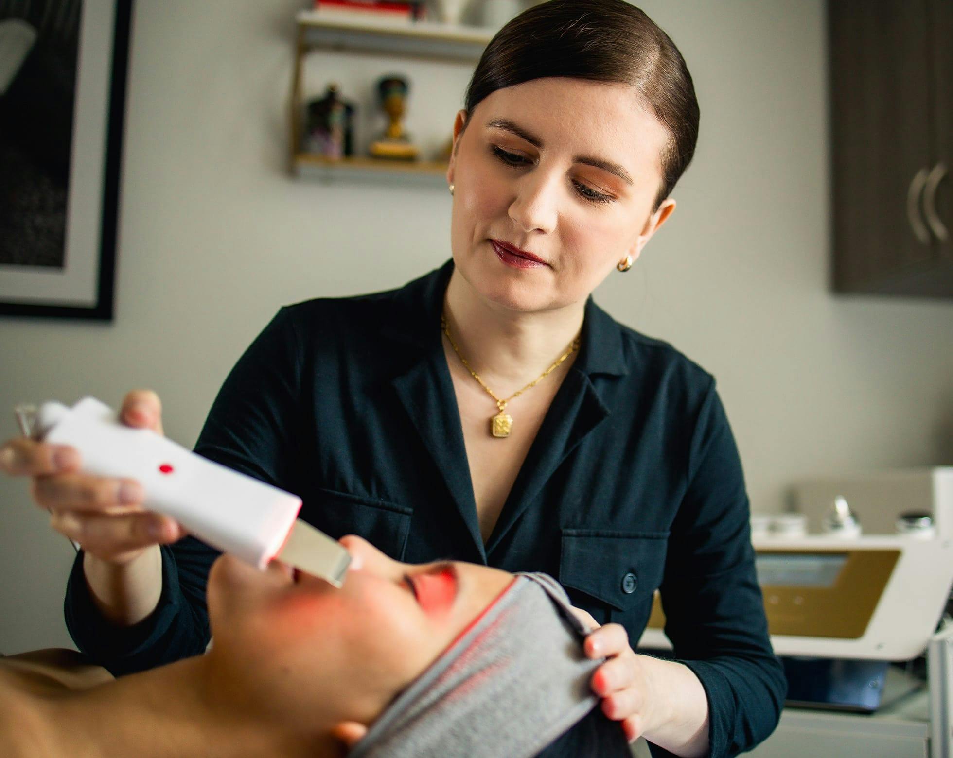 Patient receiving microcurrent facial