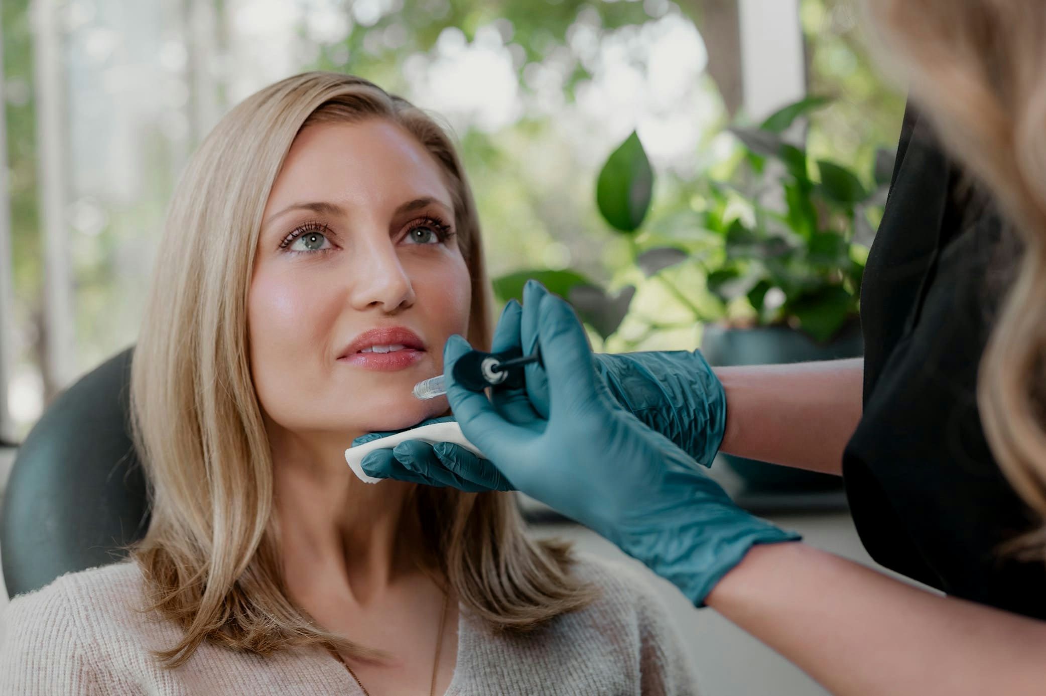 patient getting lip injectables