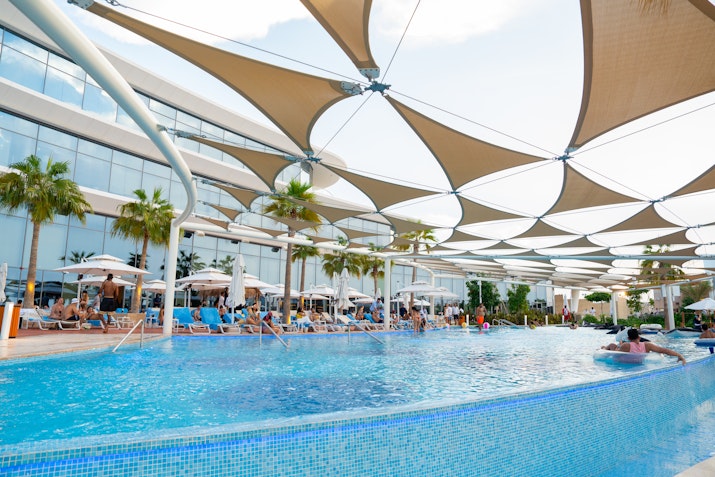 Infinity pool