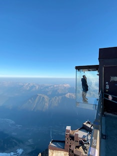 Pas dans le Vide