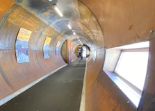 Le Tube