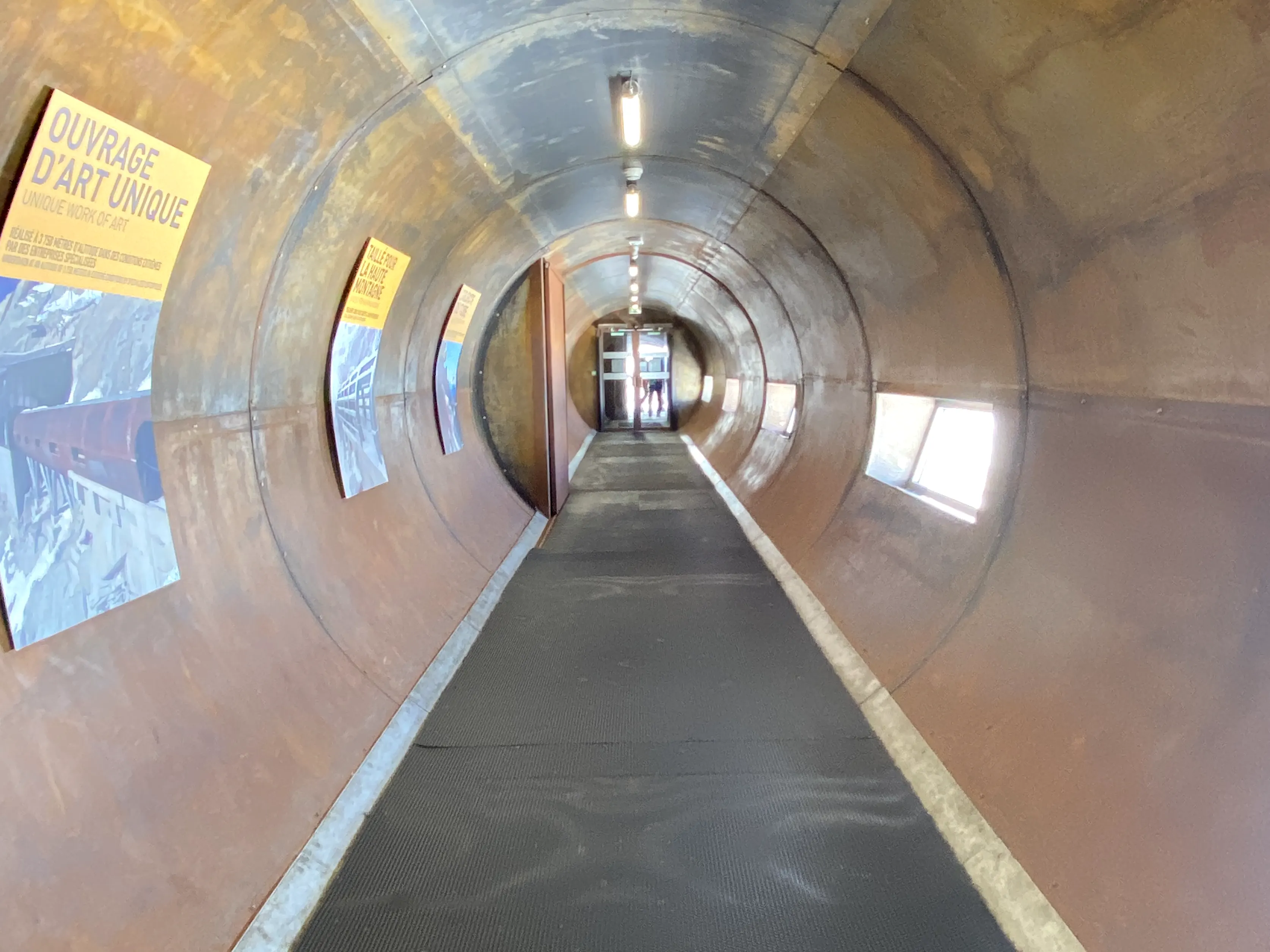 Le Tube