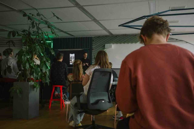 Sollicitatietips voor stagiairs en juniors bij digitaal bureau Rory van digitaal bureau Resoluut geeft sollicitatietips