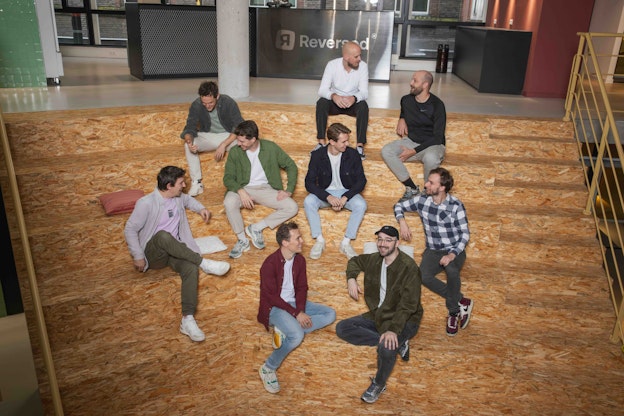 Team van Reversed Digital Team van Reversed Digital