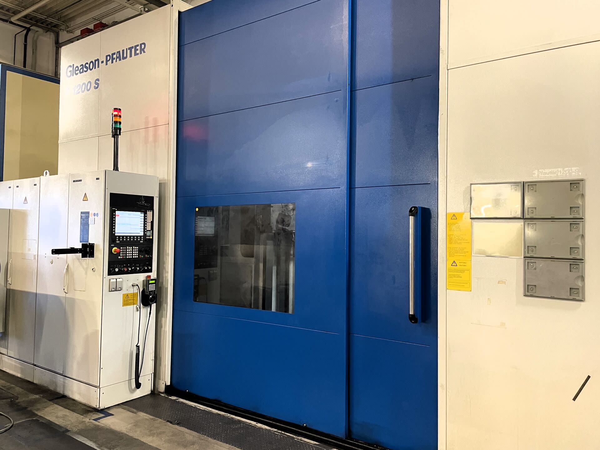 GLEASON-PFAUTER P 1200 S CNC-Wälzstoßmaschine