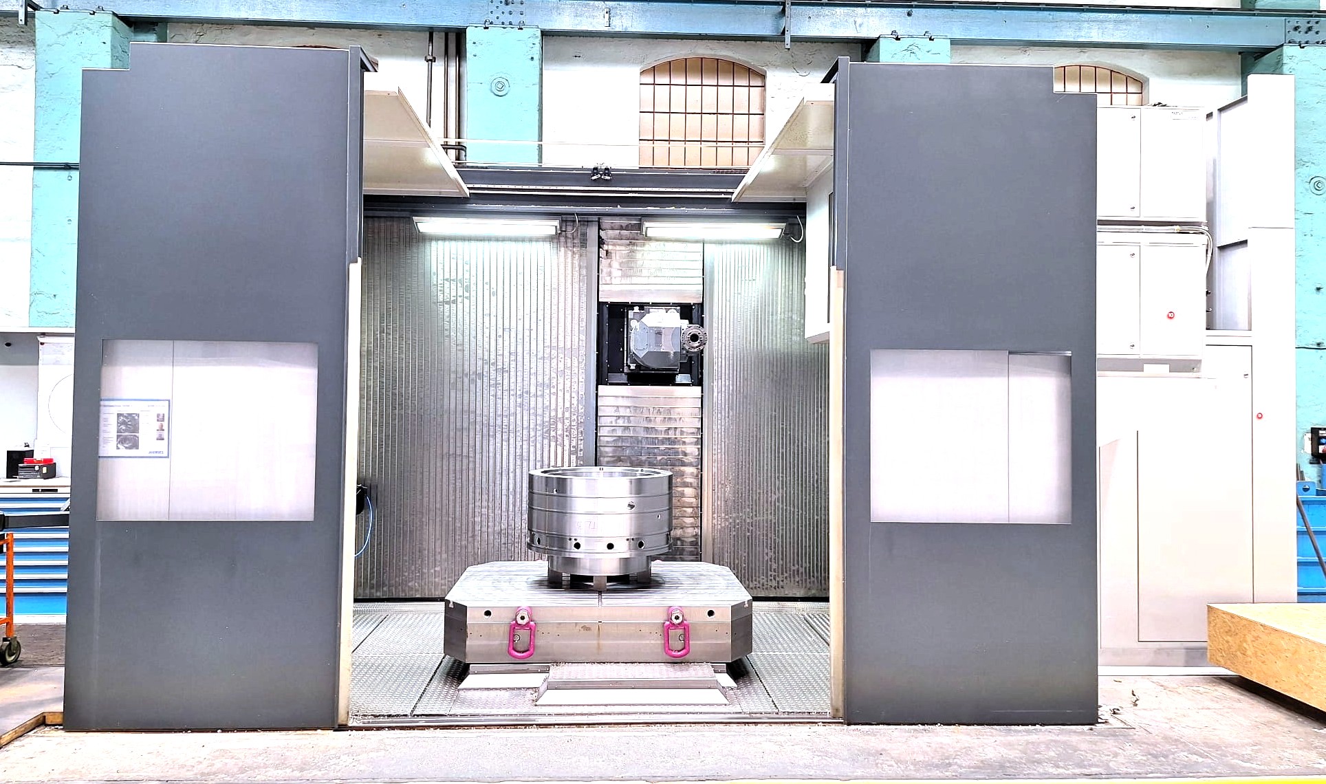 SHW PS 3000C – 5-Axis Gantry-Type Machining Center