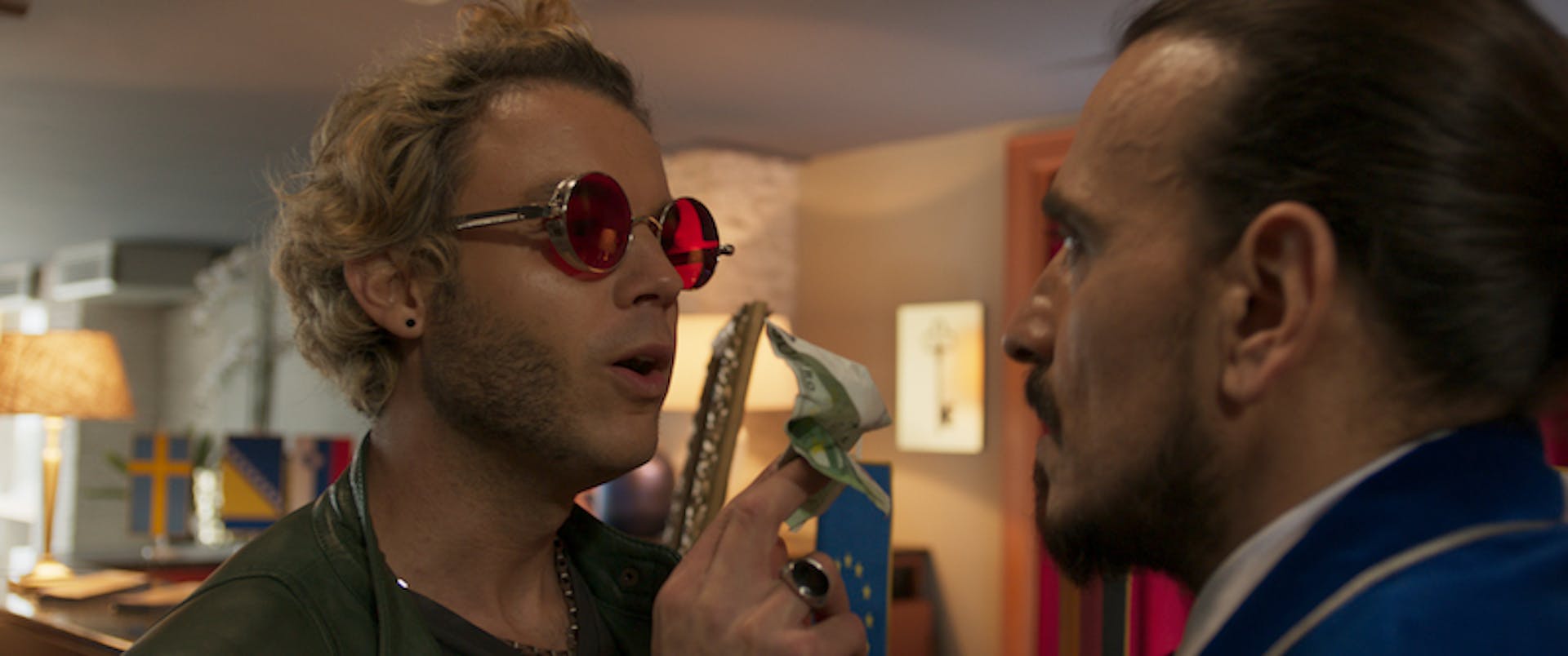 NEVIDNA ROKA ADAMA SMITHA