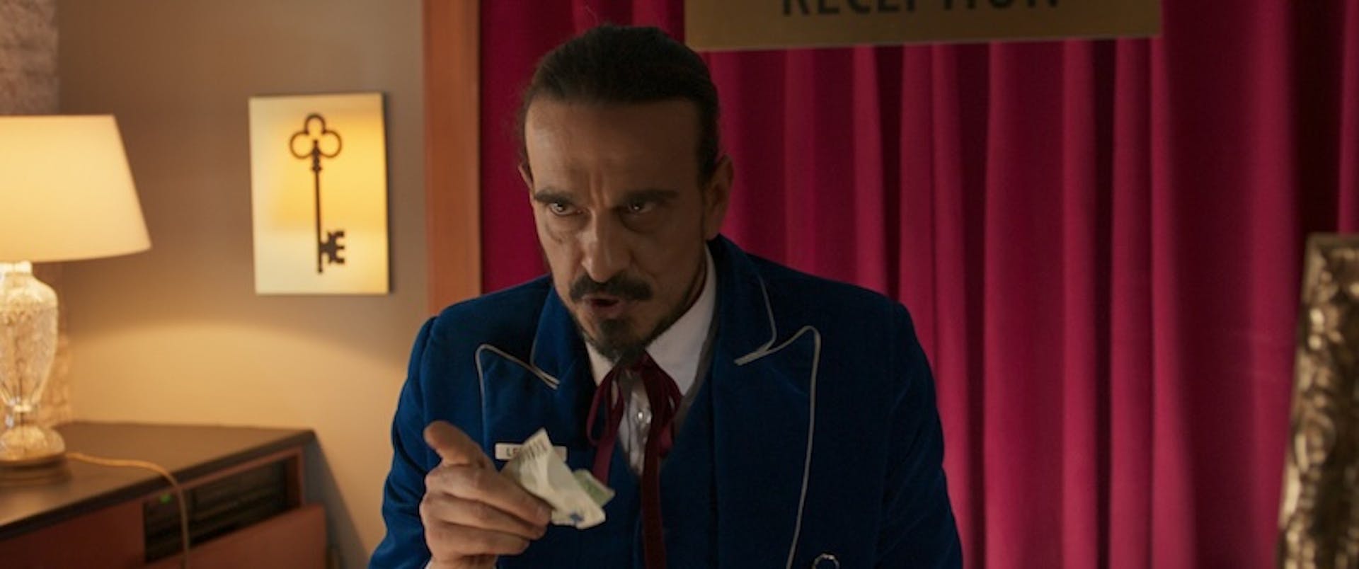 NEVIDNA ROKA ADAMA SMITHA