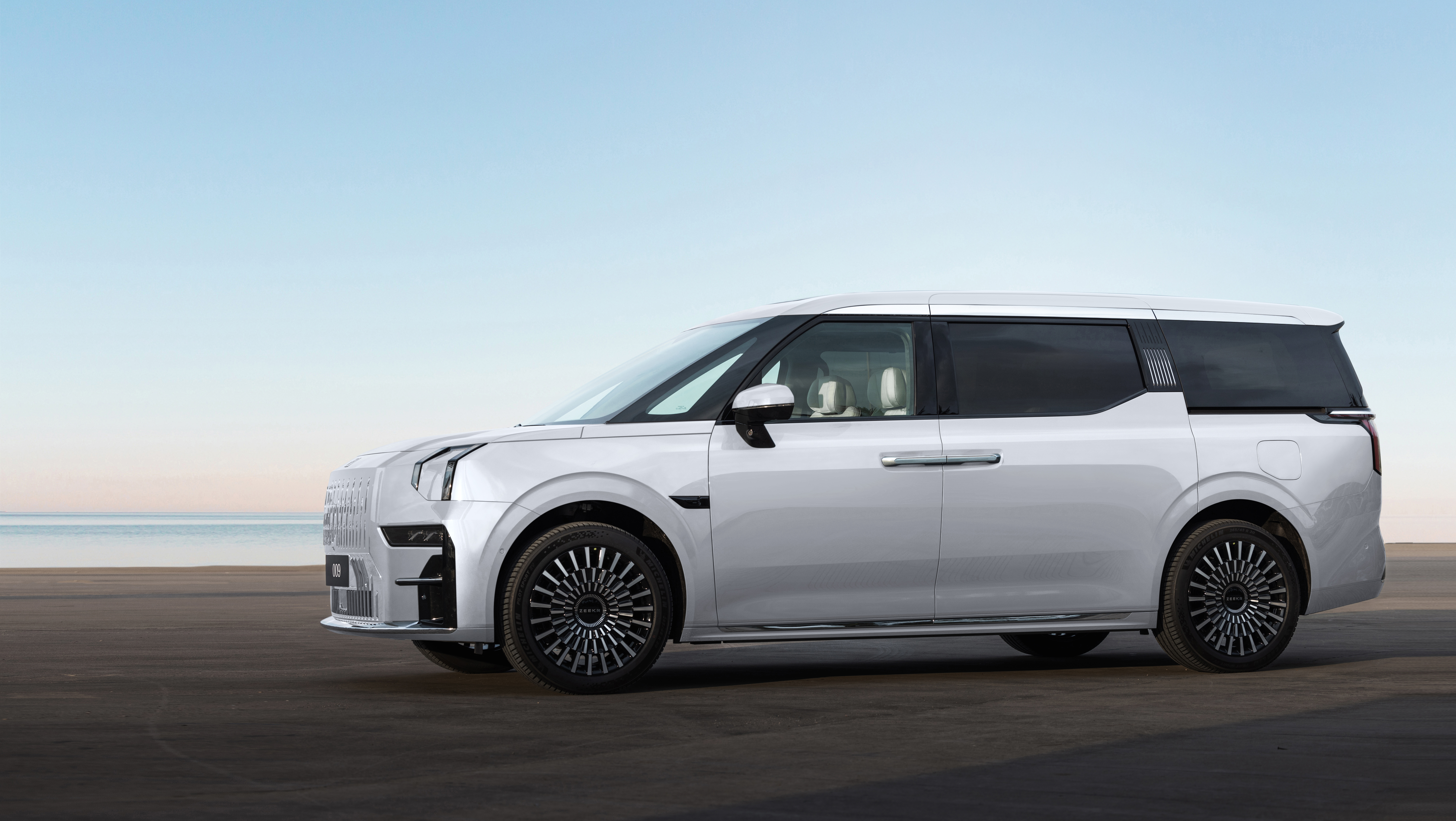 Zeekr 009｜Pure Electric Luxury MPV | Zeekr Hong Kong