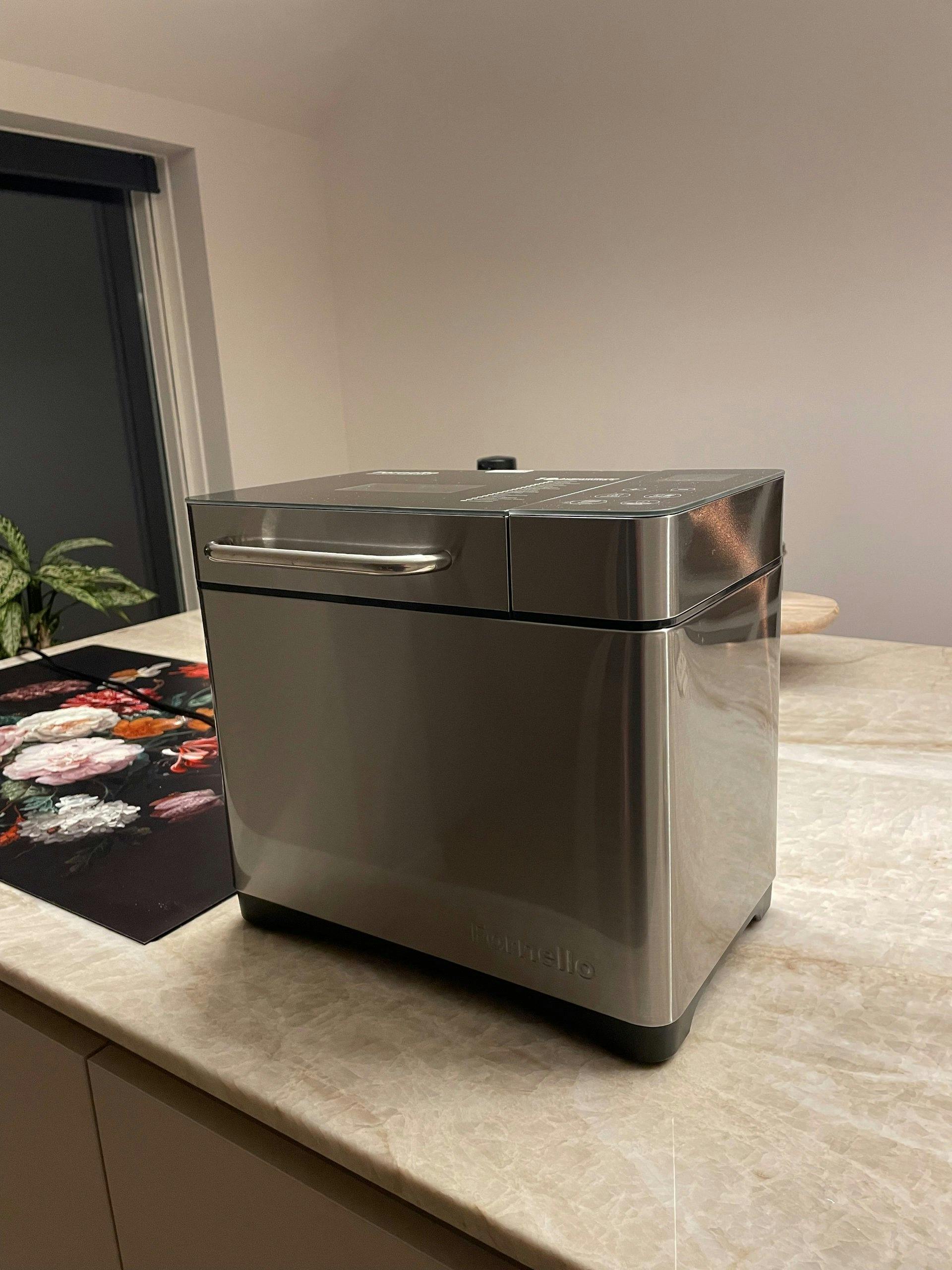 Fornello Supremo Broodbakmachine thuis bij Angelique, een tester