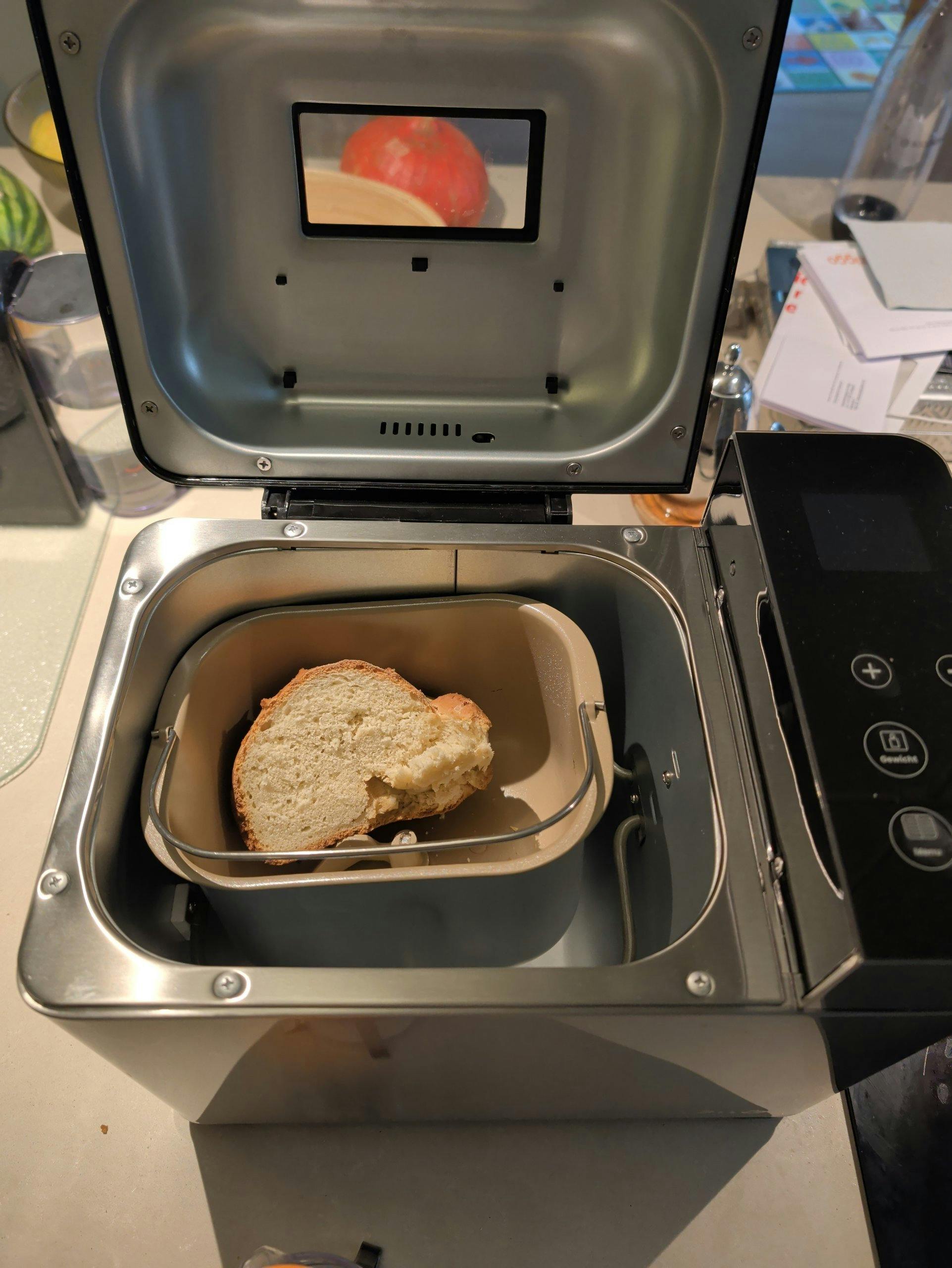 Fornello Supremo Broodbakmachine thuis bij Lienne, een tester