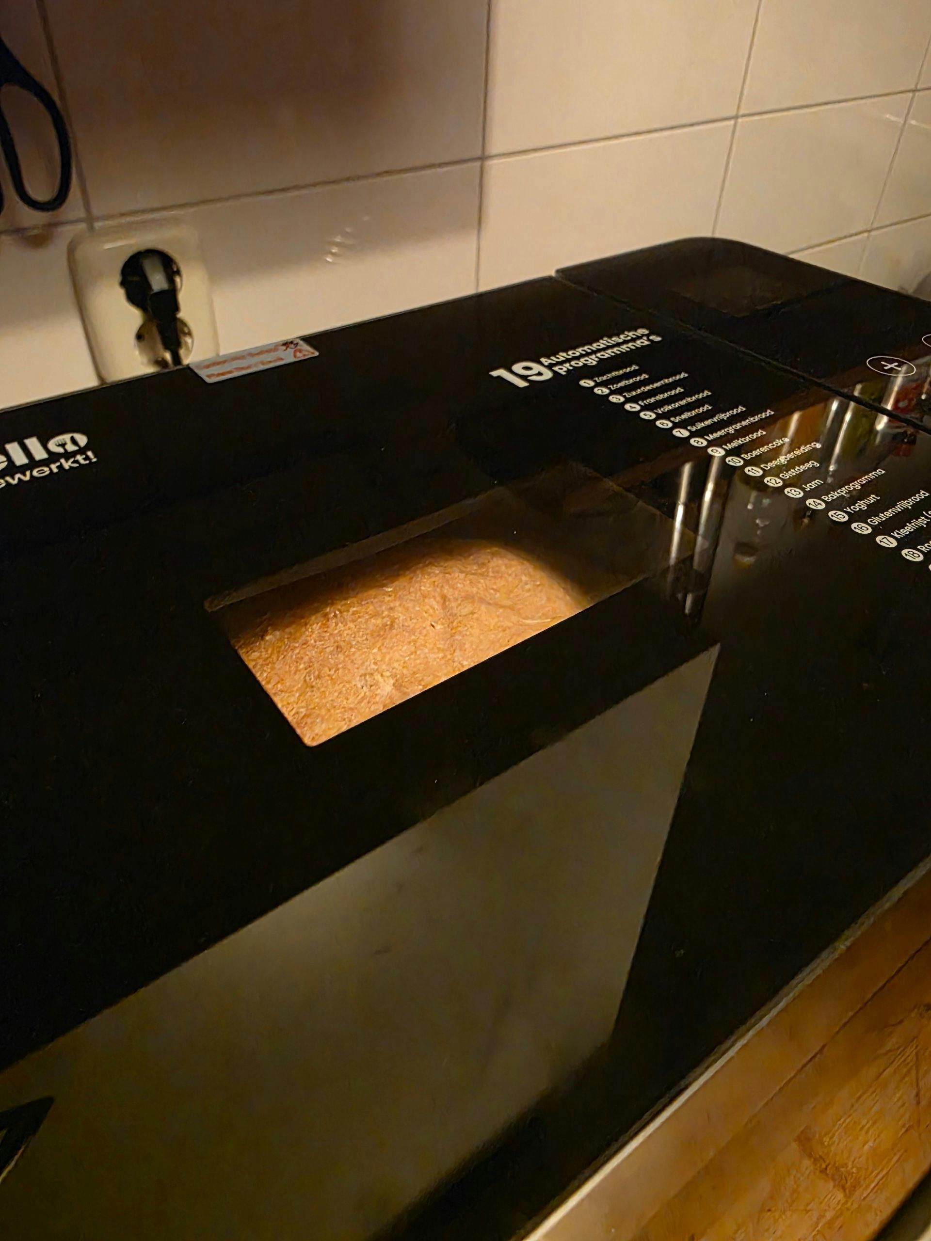 Fornello Supremo Broodbakmachine thuis bij Bjorn, een tester
