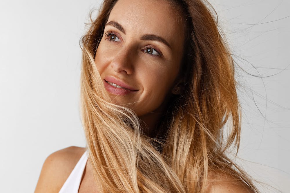 woman with long blonde hair
