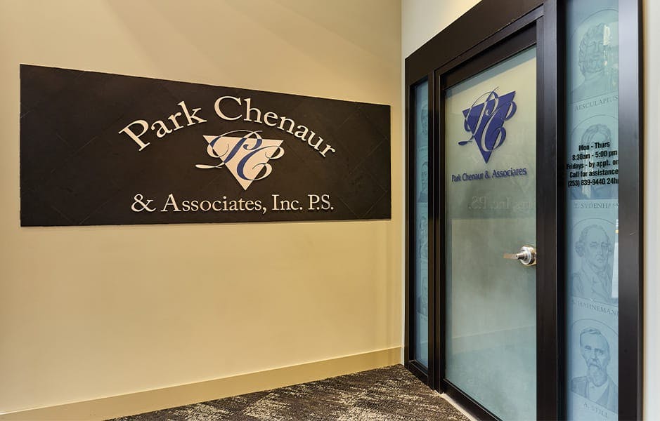 Park Chenaur signage