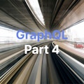Unscharfe Tunnelansicht mit Bewegungslinien, mit dem Text „GraphQL Teil 4“ in der Mitte.