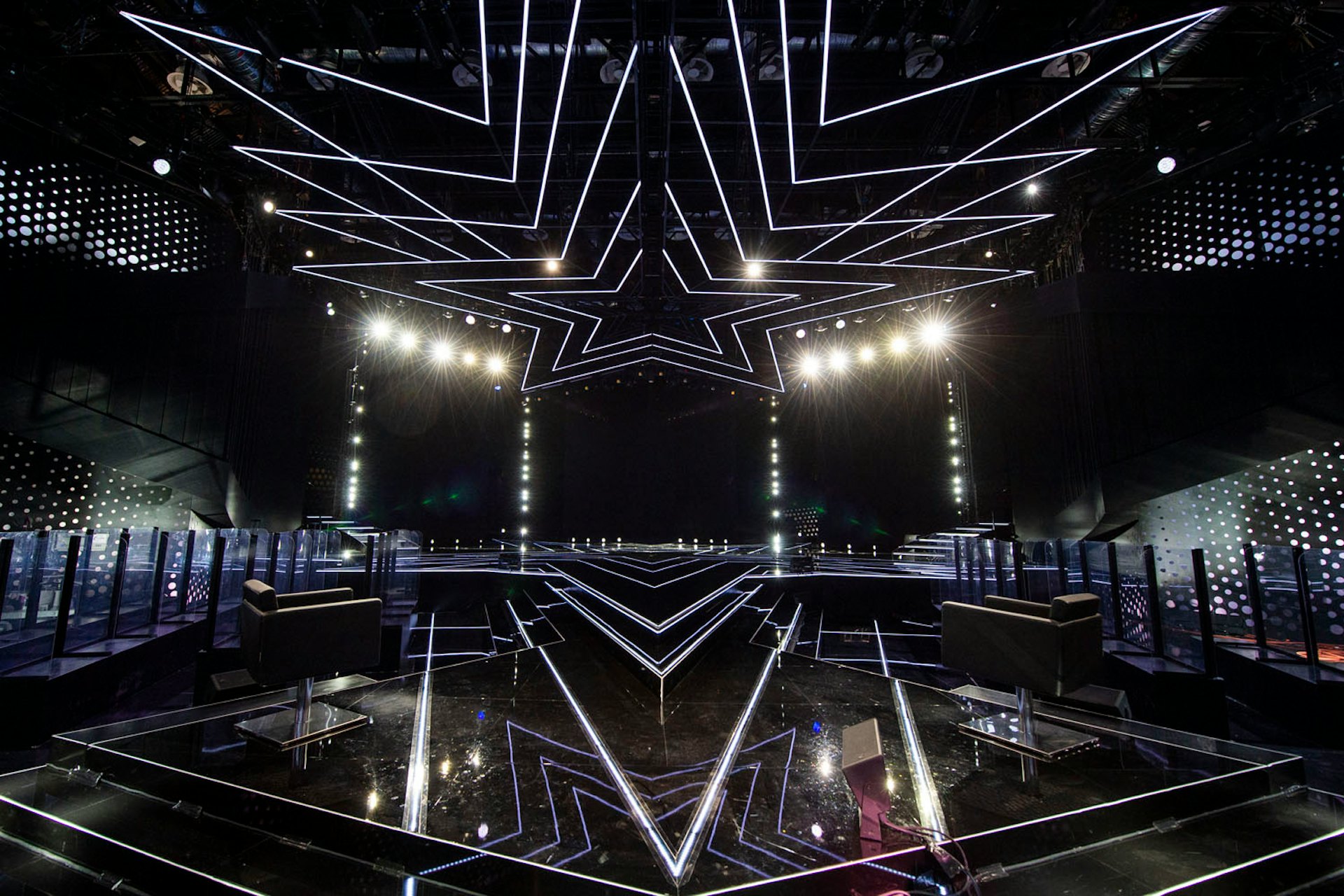 STAR IN THE STAR