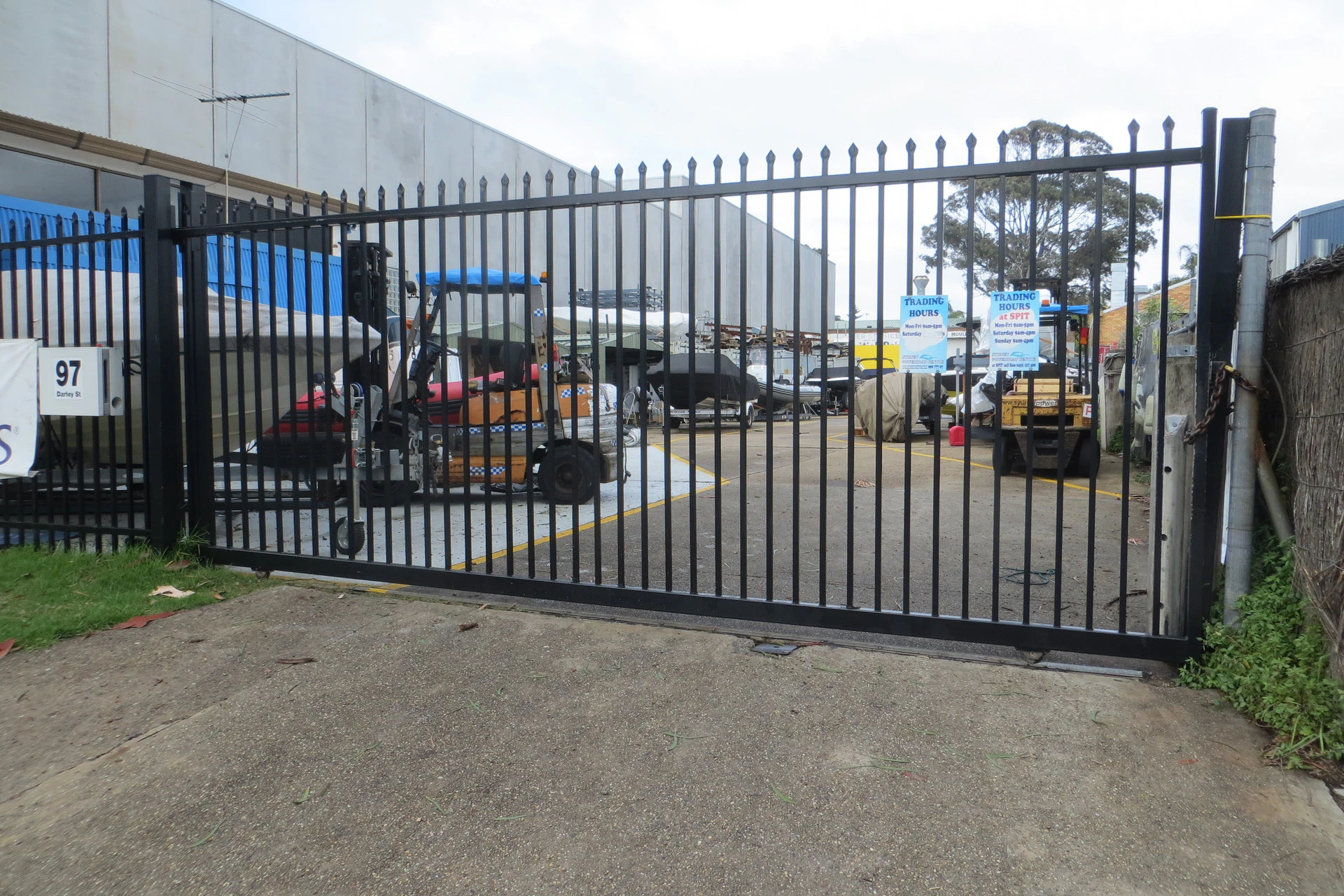 gate