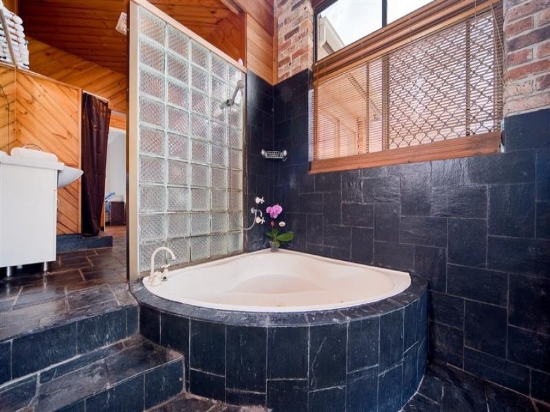 Image of tub