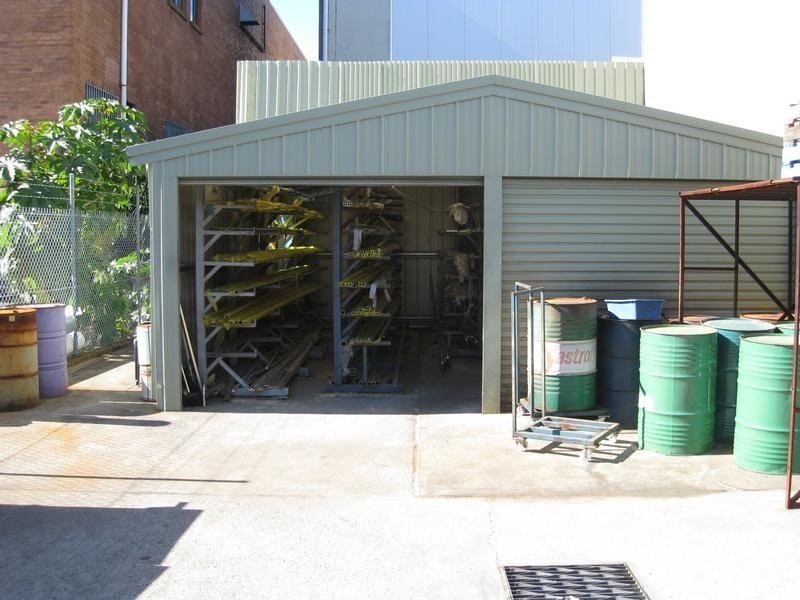 Image of garage