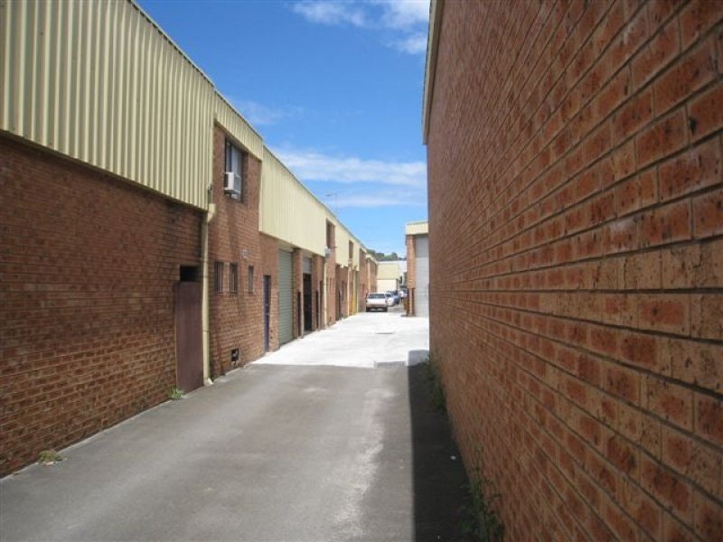 alley